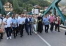Stotine ruža pušteno niz Drinu povodom godišnjice zločina nad Bošnjacima u Foči
